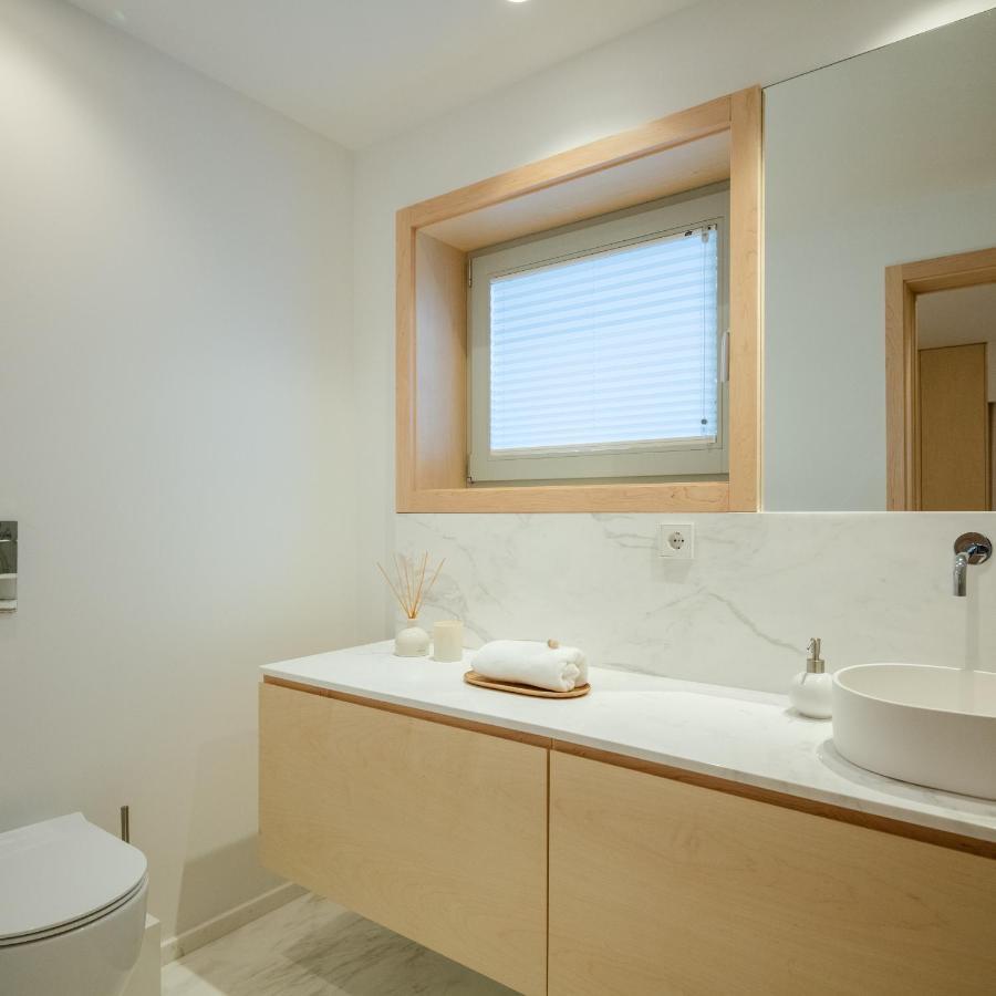 70'S Wood House Hotel Maia  Luaran gambar