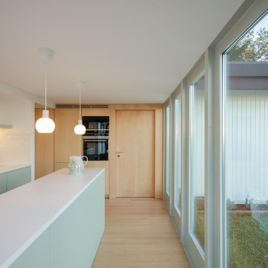 70'S Wood House Hotel Maia  Luaran gambar